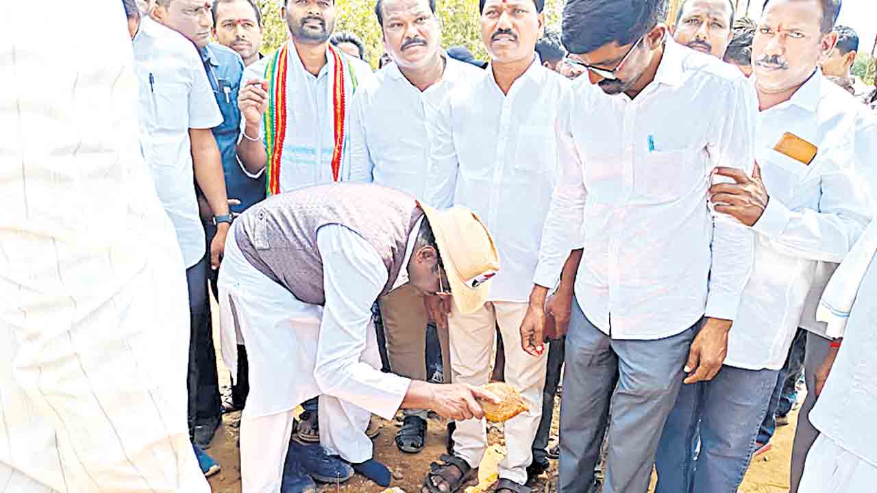 మౌలిక వసతుల కల్పనకు కృషి