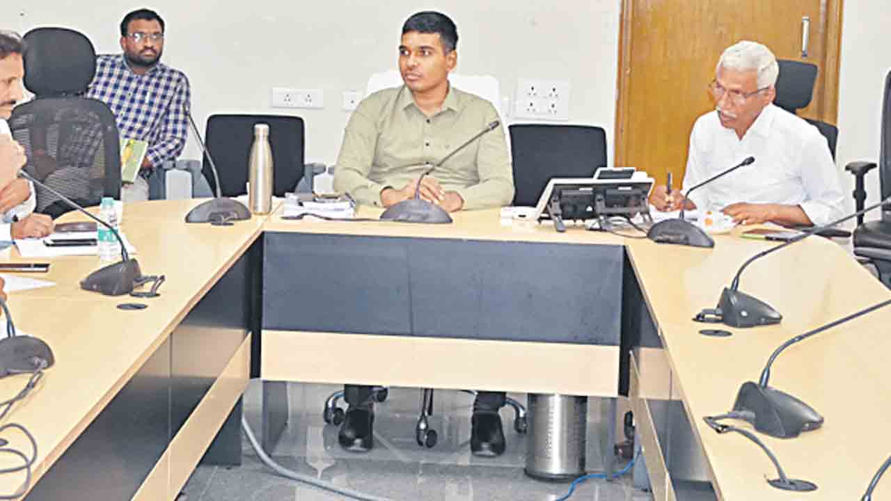 ఎన్నికల నిబంధనలు పాటించాలి