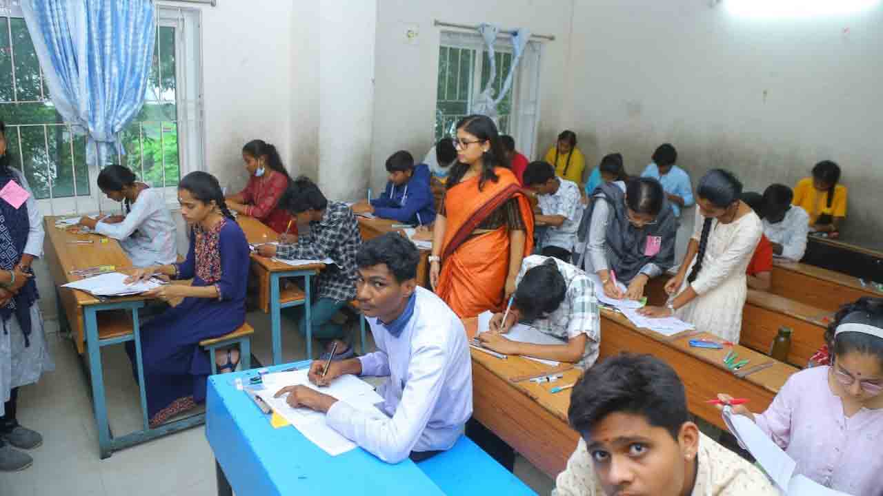 ప్రశాంతంగా ‘పది’ పరీక్షలు ప్రారంభం