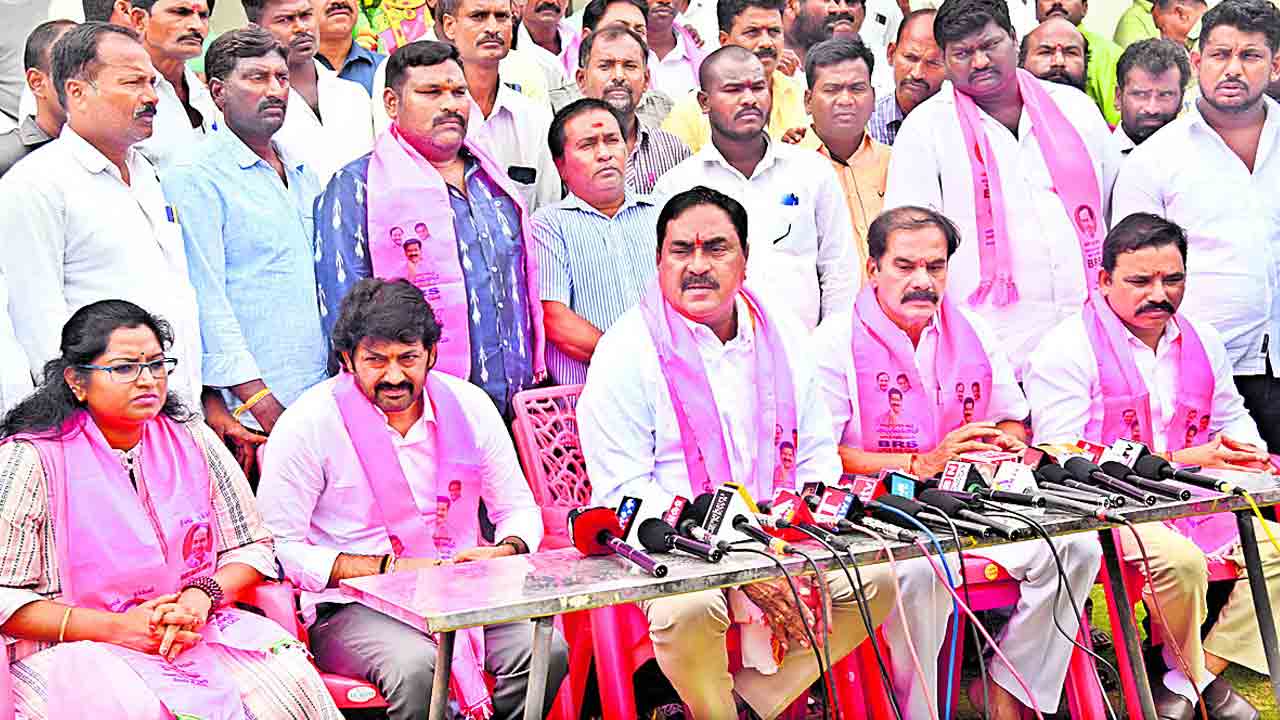 బీజేపీ, కాంగ్రెస్‌ విష ప్రచారం