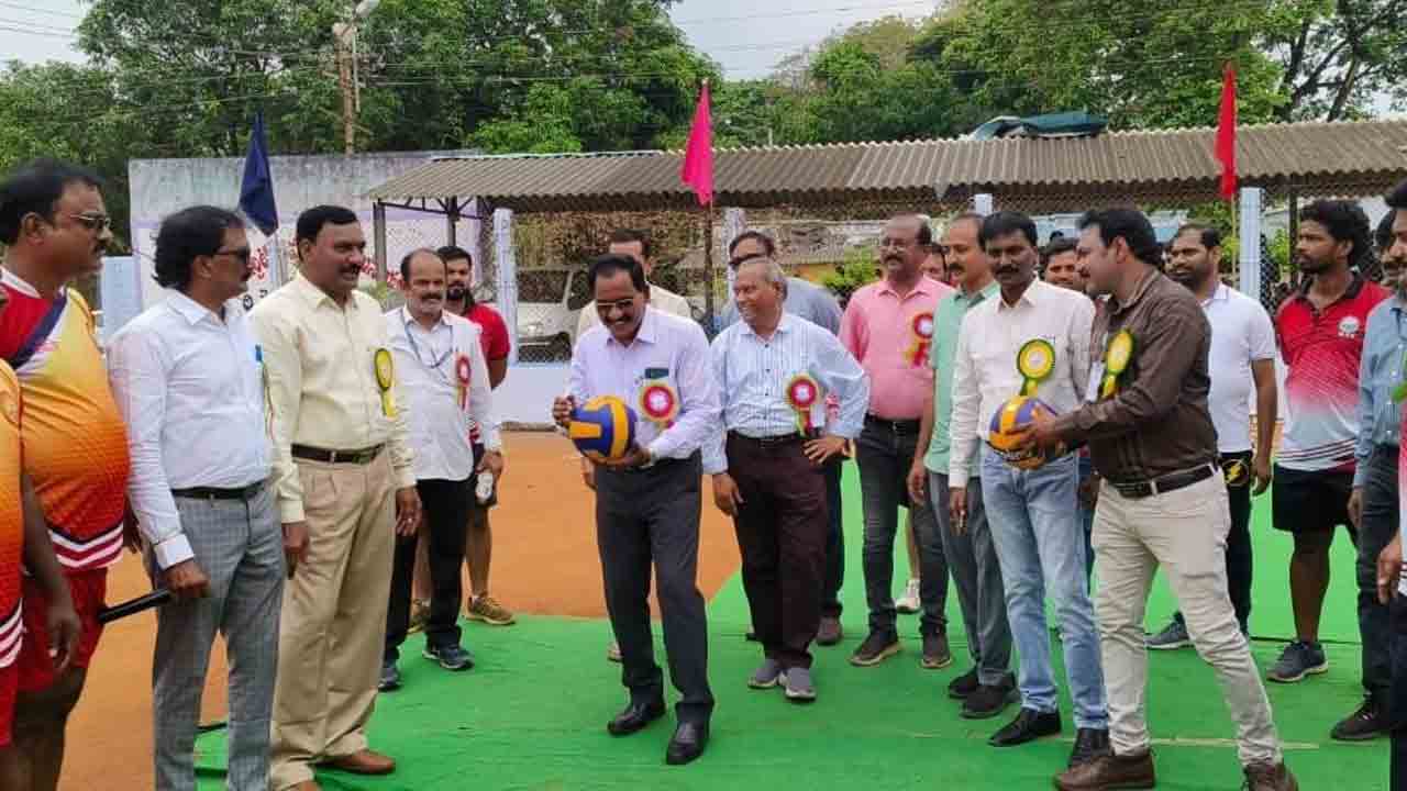 టీఎస్జెస్కో ఇంటర్ ప్రాజెక్ట్స్ టోర్నో ప్రారంభం