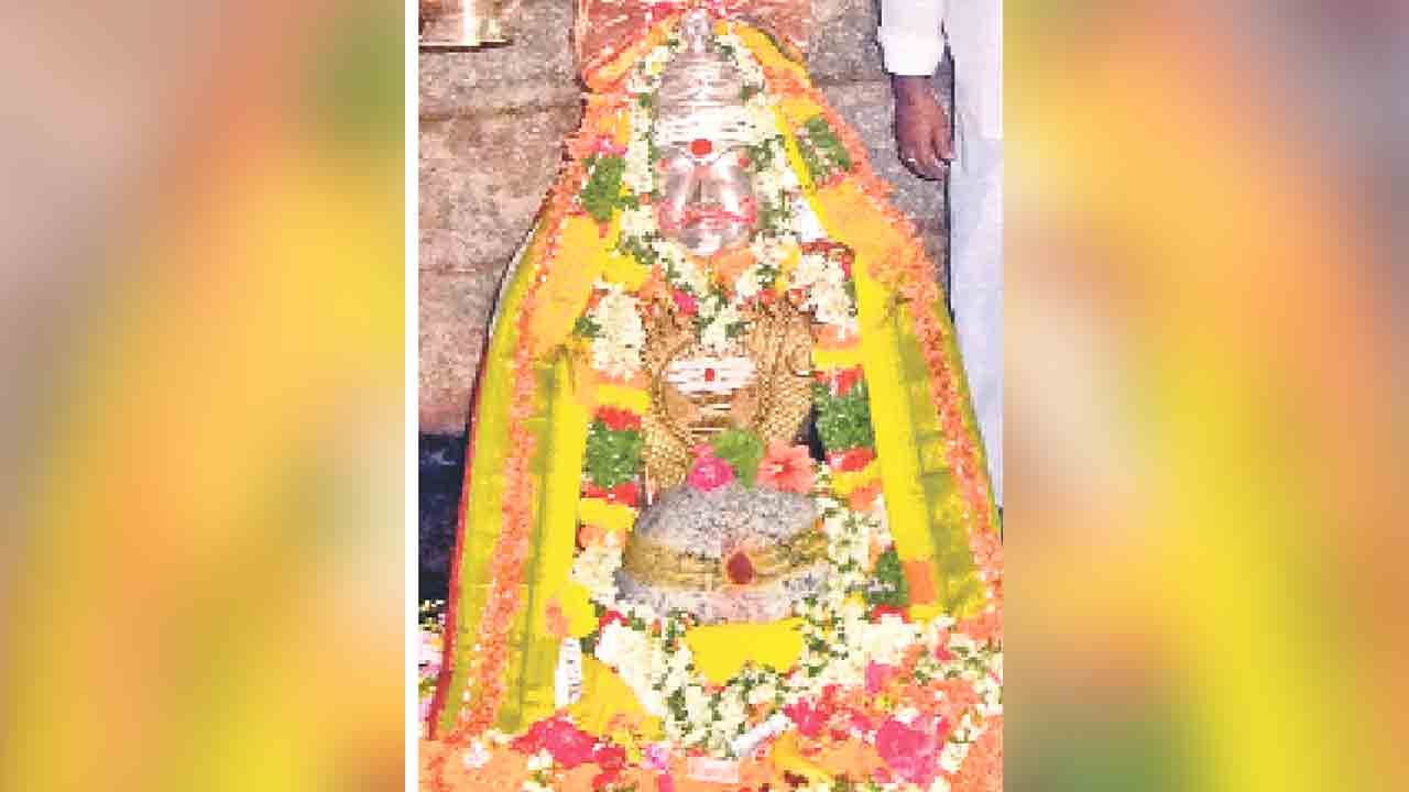 కాకతీయుల చరిత్రకు సాక్ష్యం కందూరు క్షేత్రం