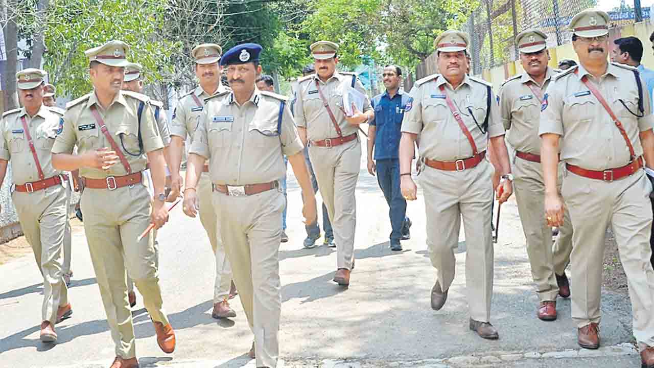 అక్రమ రవాణాను అడ్డుకోవాలి