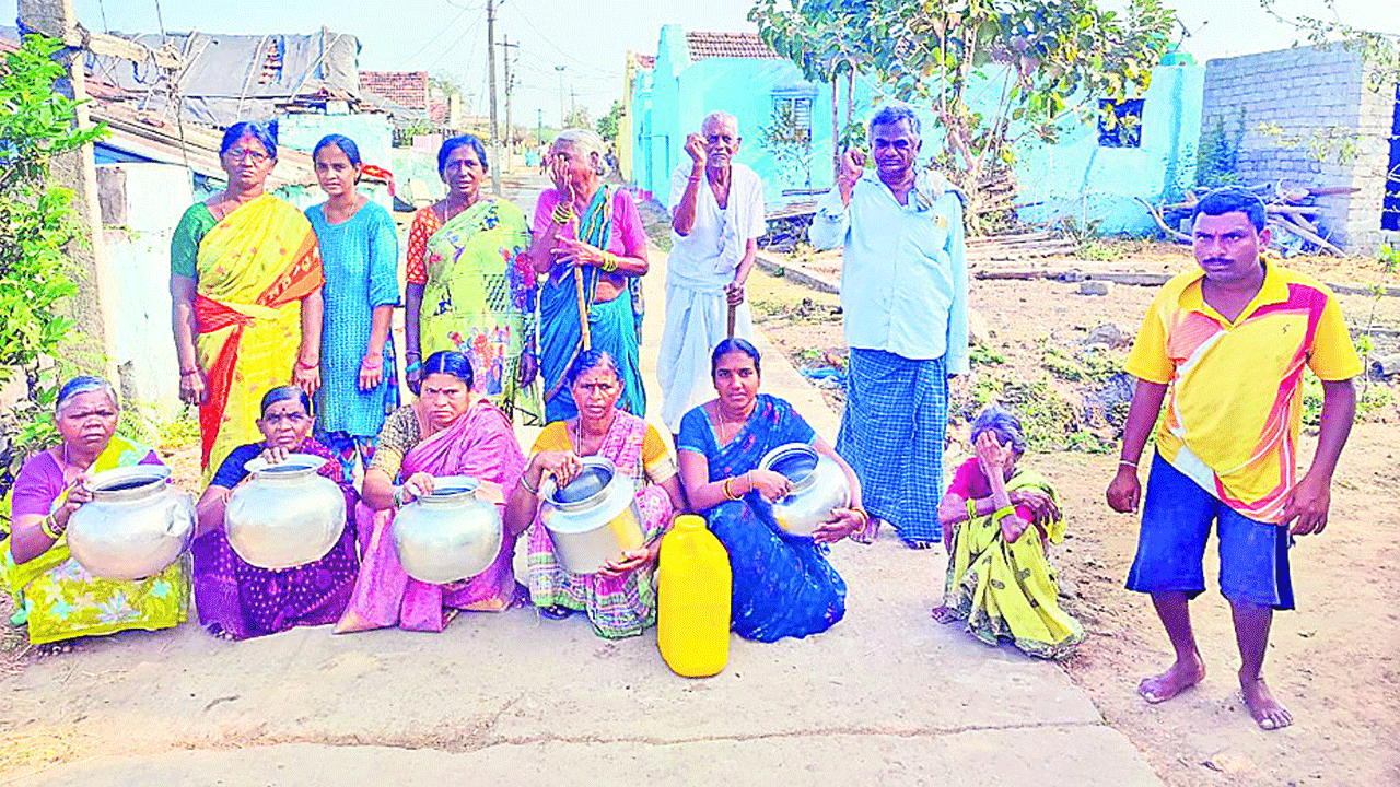 తాగునీటి కోసం తండ్లాట