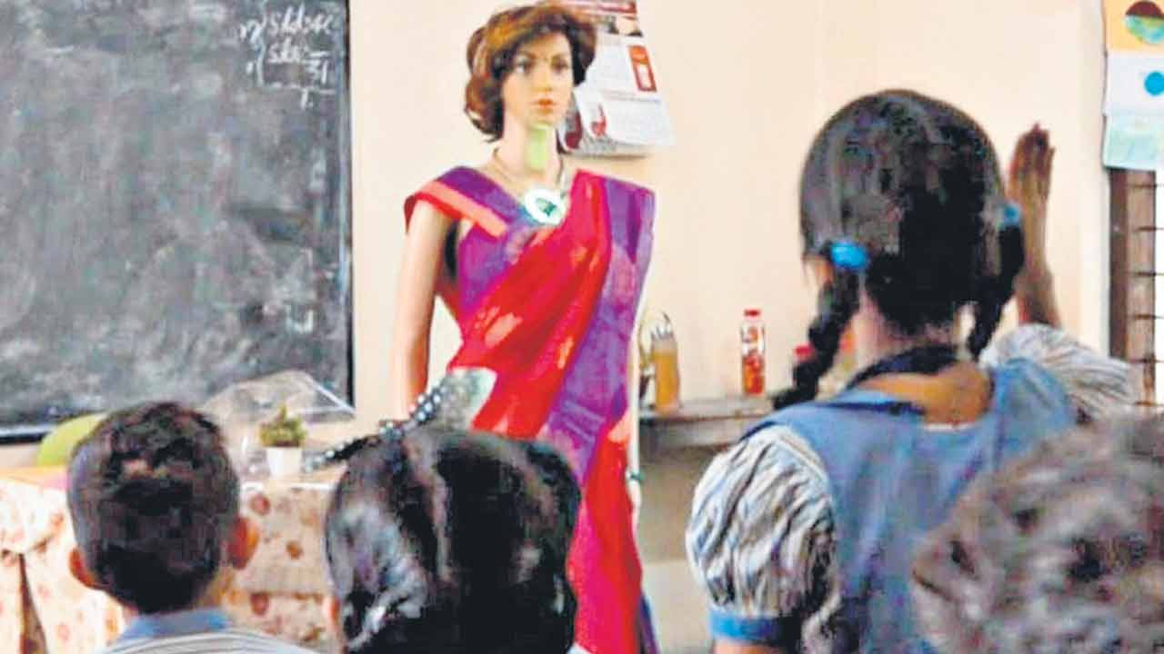 AI Teacher | విద్యారంగంలోనూ కృత్రిమ మేధ.. కేరళ స్కూల్‌లో ఏఐ టీచర్‌