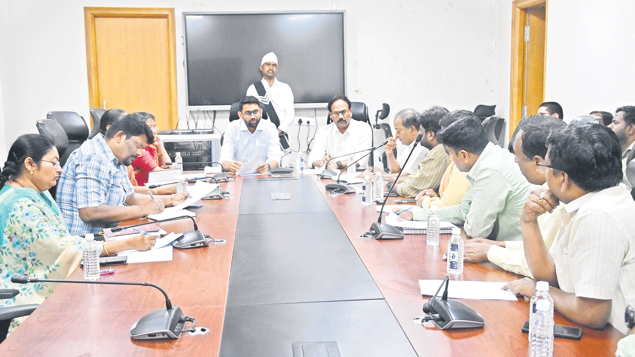 ధాన్యం కొనుగోళ్లకు సిద్ధంగా ఉండాలి