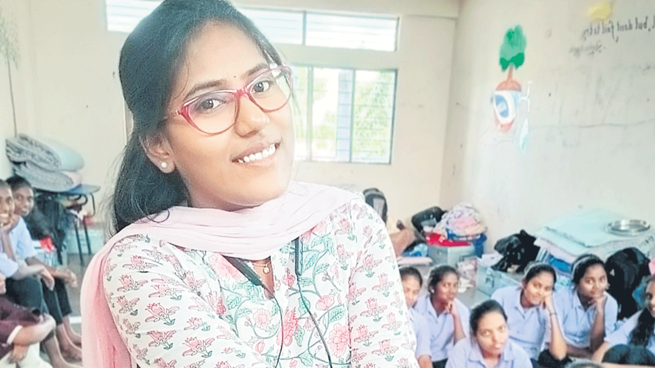 రైతుకూలీ బిడ్డకు ఐదు ఉద్యోగాలు