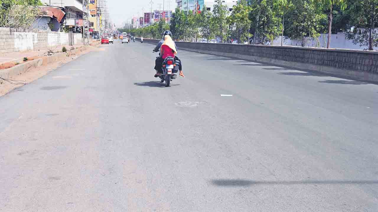 Summer | సెగలు కక్కుతున్న పగలు.. 40 డిగ్రీలు దాటిన గరిష్ఠ ఉష్ణోగ్రతలు
