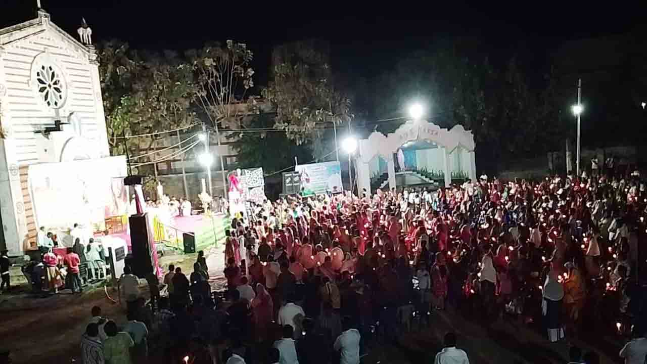 చర్చిల్లో క్రీస్తు పునరుత్థాన వేడుకలు