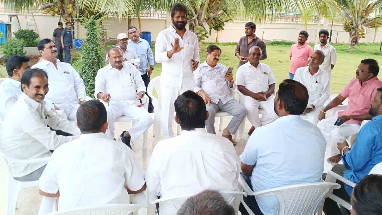 వంద రోజుల్లోనే కాంగ్రెస్‌పై వ్యతిరేకత