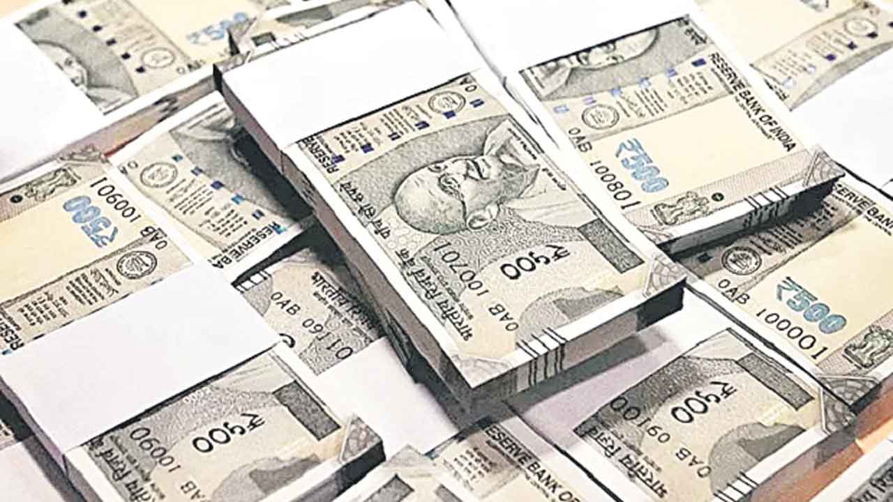 మాటల రాజా..బాండ్‌ బాజా!