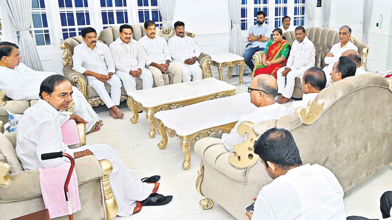 జహీరాబాద్‌పె కేసీఆర్‌ సమీక్ష