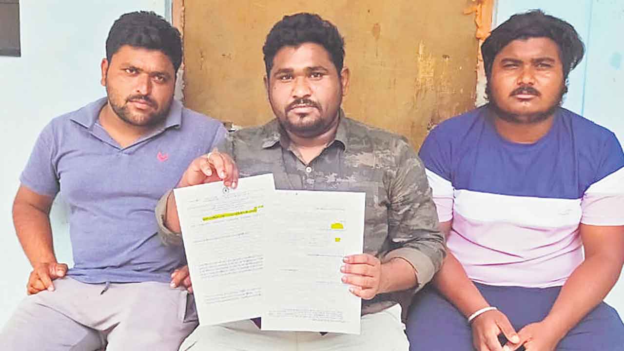 సింగరేణి ఉద్యోగాల్లో తీవ్ర అన్యాయం