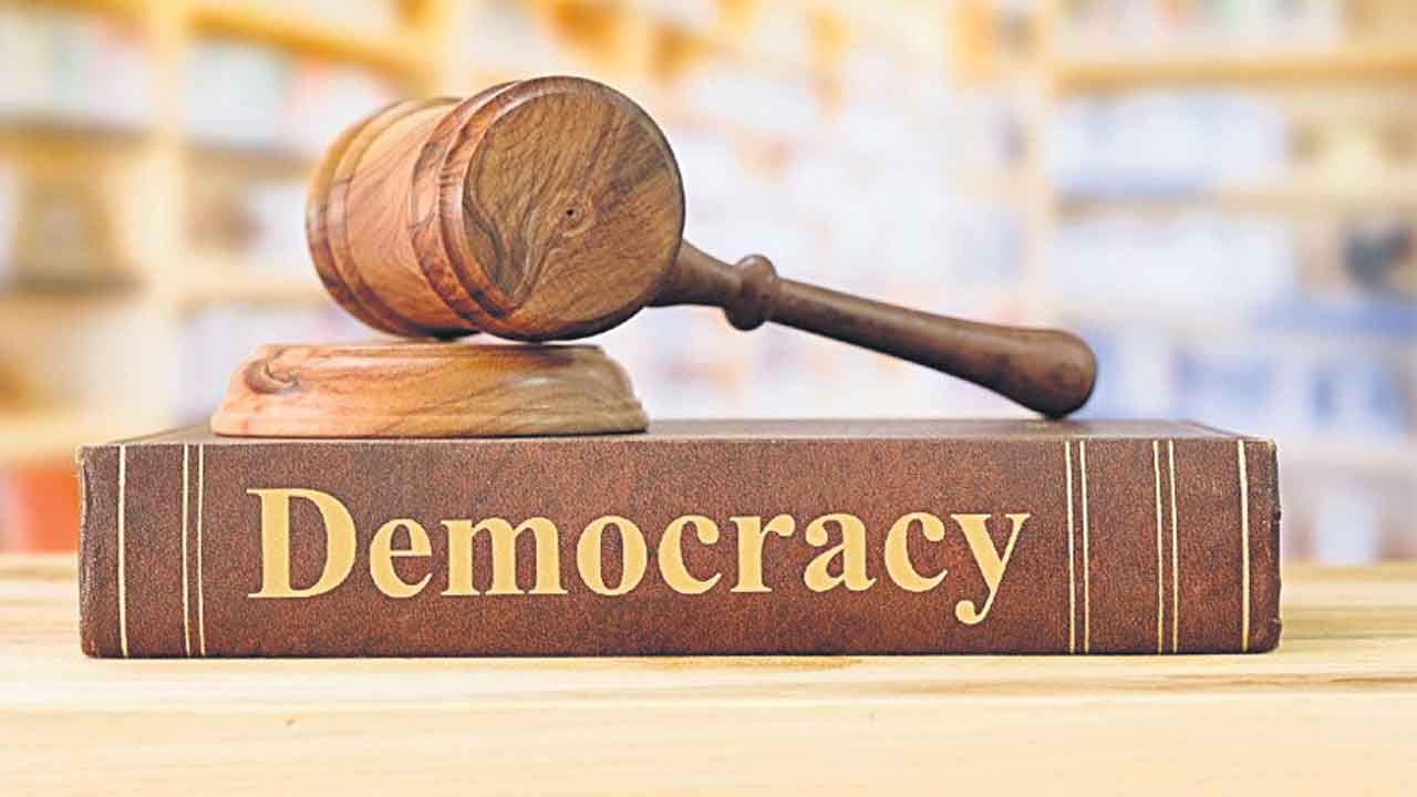 Politics | రాజకీయాల్లోకి రాజ్యాంగ అధికారులా?