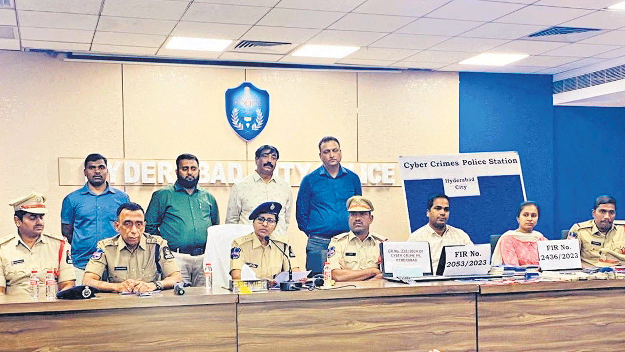 సైబర్‌ మోసాలు