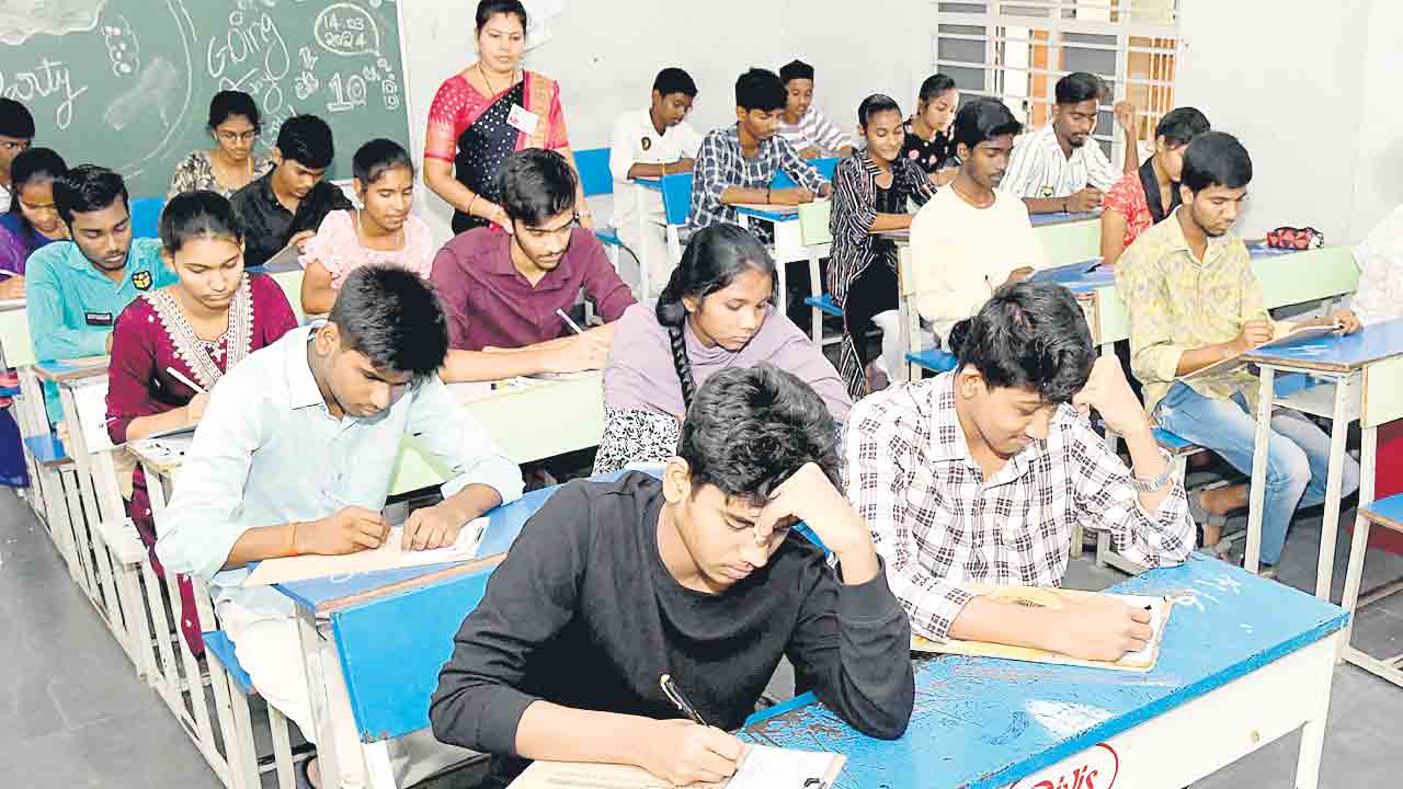 ‘పది’ పరీక్షలు మొదలు