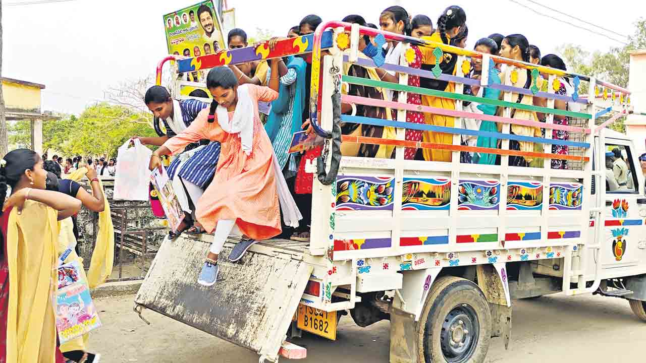 తొలిరోజే ముగ్గురు ఇన్విజిలేటర్లపై వేటు