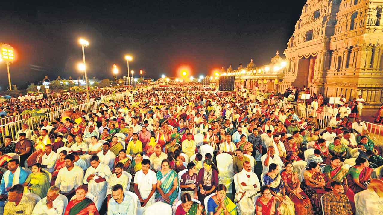 వైభవంగా యాదగిరీశుడి కల్యాణోత్సవం