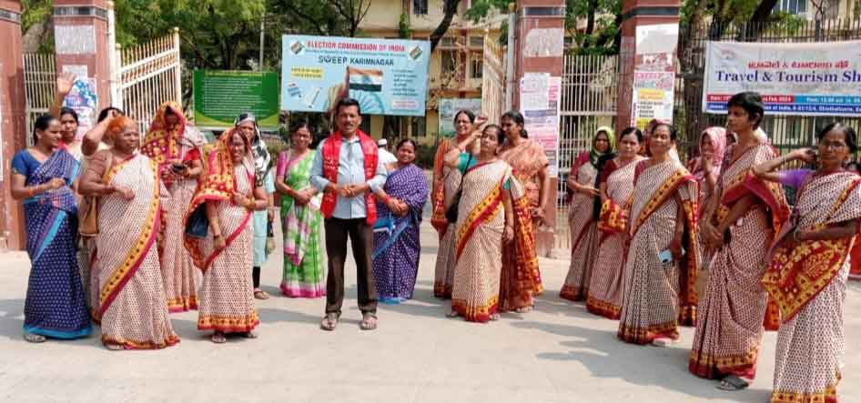 Karimnagar | అంగన్‌వాడీల్లో సీసీ కెమెరాల ఏర్పాటుపై నిరసన