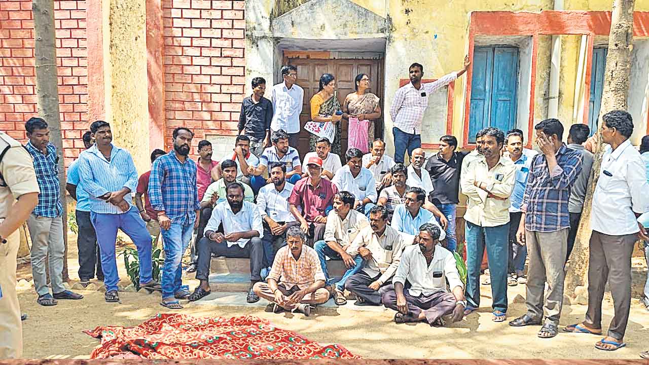 అధికారుల వేధింపులకు రైతు బలి