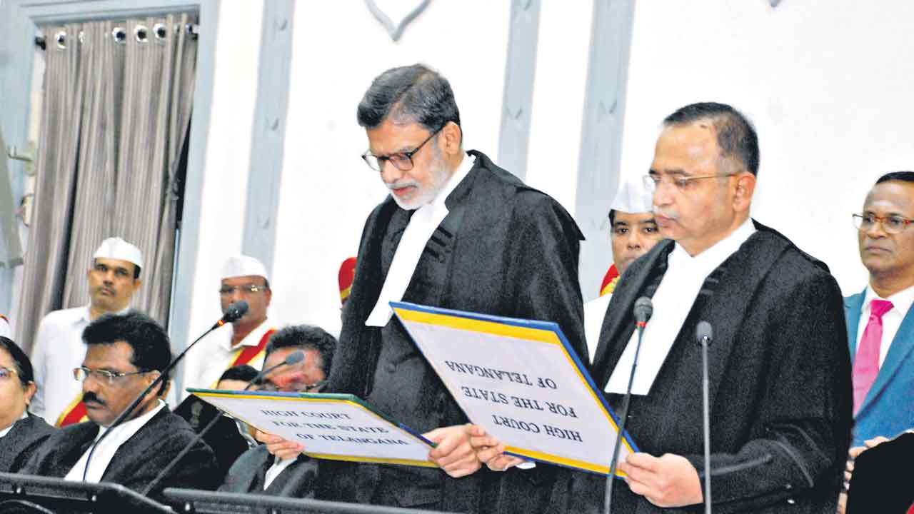 హైకోర్టు న్యాయమూర్తిగా జస్టిస్‌ సుజయ్‌పాల్‌ ప్రమాణం