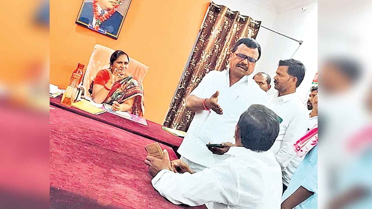 కాంగ్రెస్‌ నేతల ఇసుక దందా!