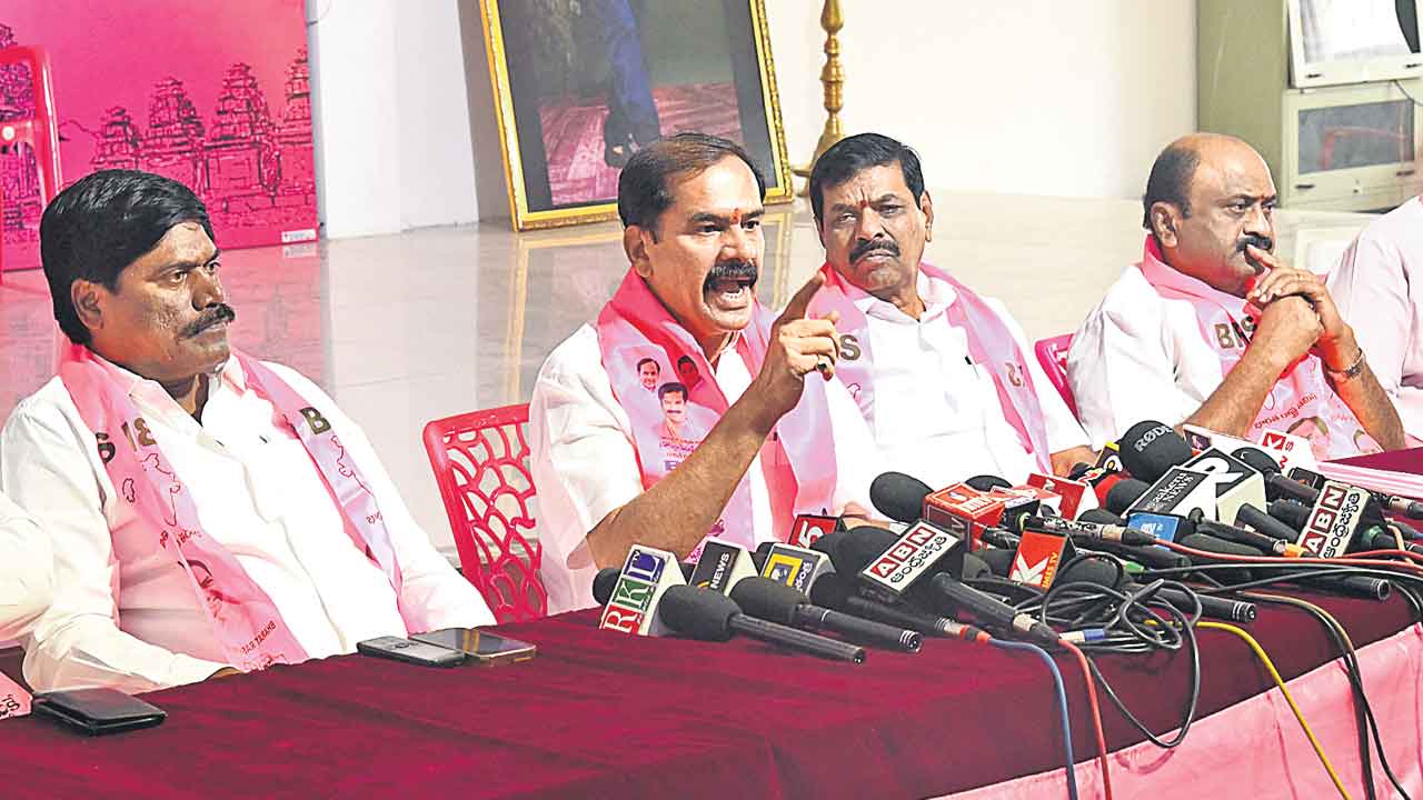 రాజకీయ చీడపురుగు కడియం శ్రీహరి