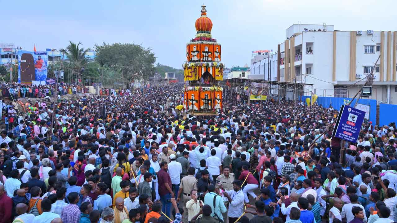 మనోరథ శోభితం.. మల్లన్న రథోత్సవం