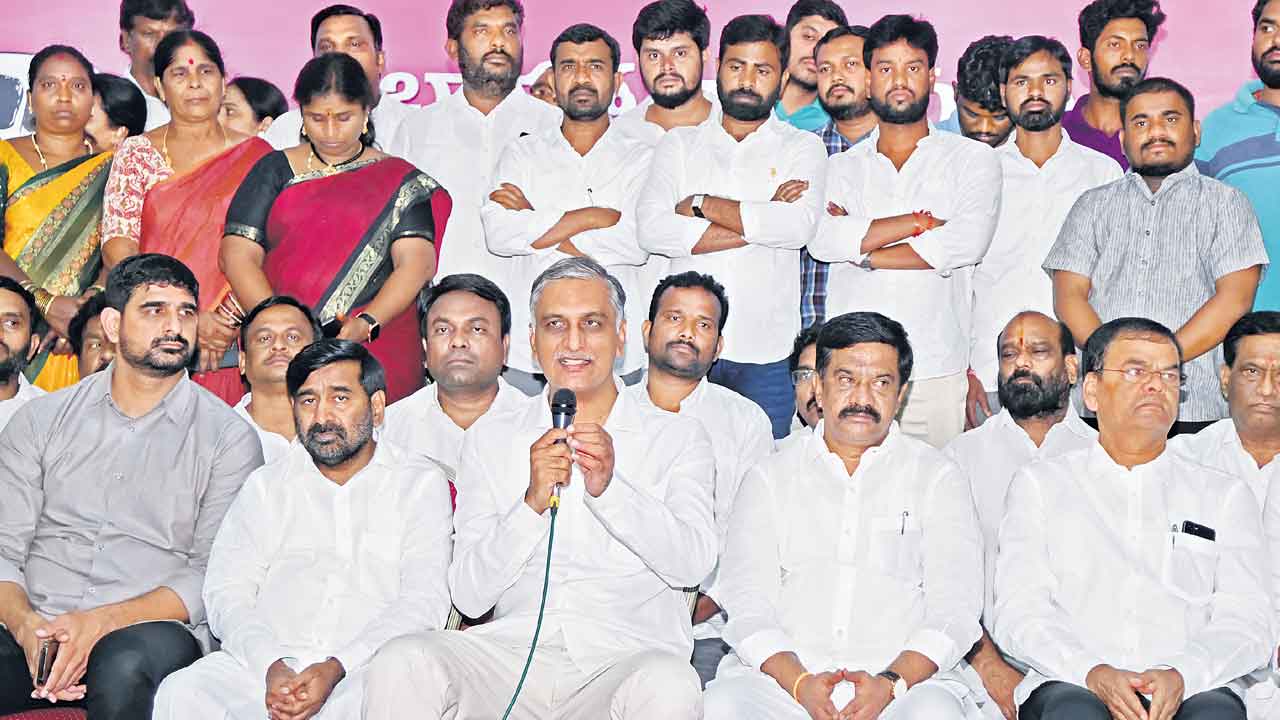 బీజేపీ, కాంగ్రెస్‌ రాజకీయ కుట్ర