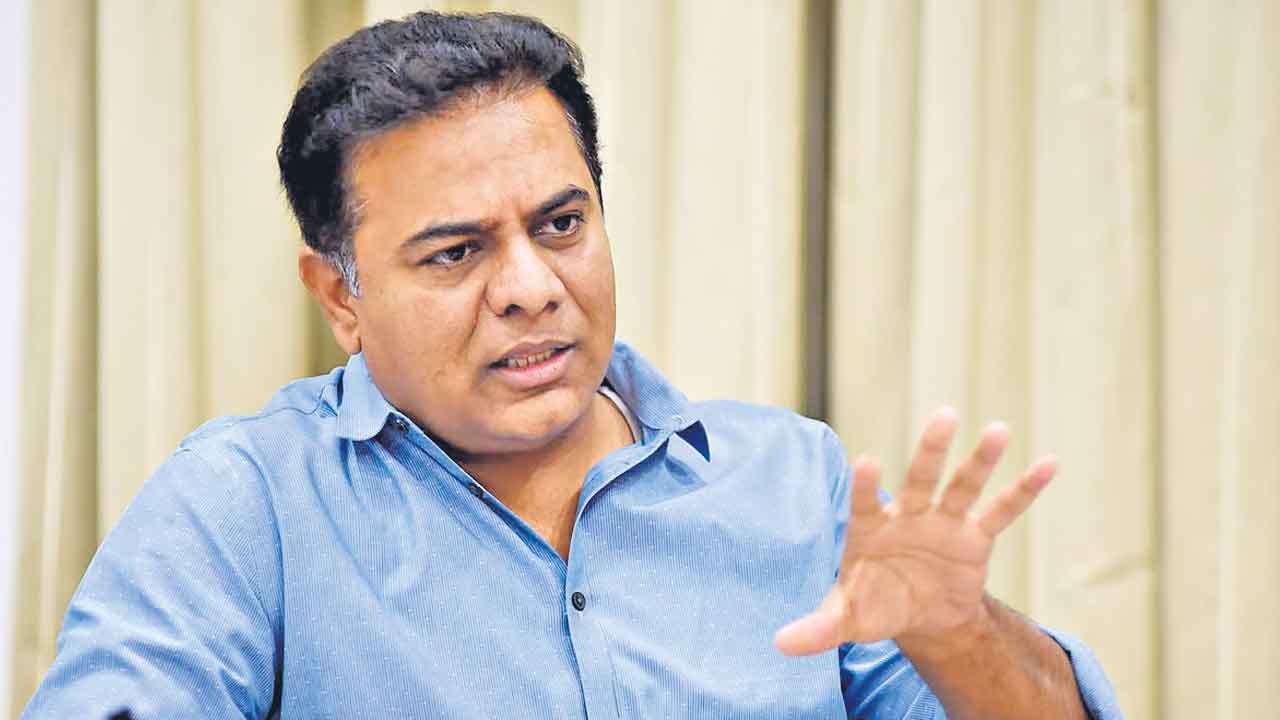 తెలంగాణ సోయి లేనోడు సీఎం