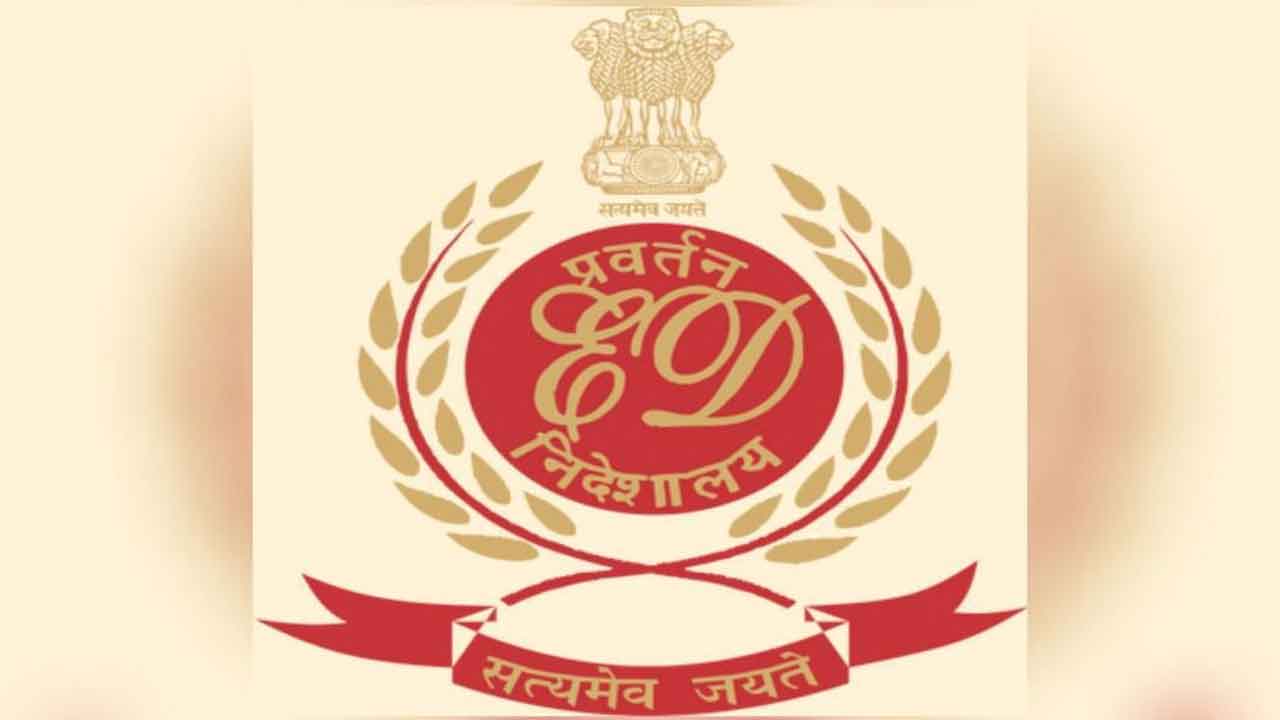 పోస్టల్‌ అధికారి సుధీర్‌బాబు ఆస్తులు జప్తు