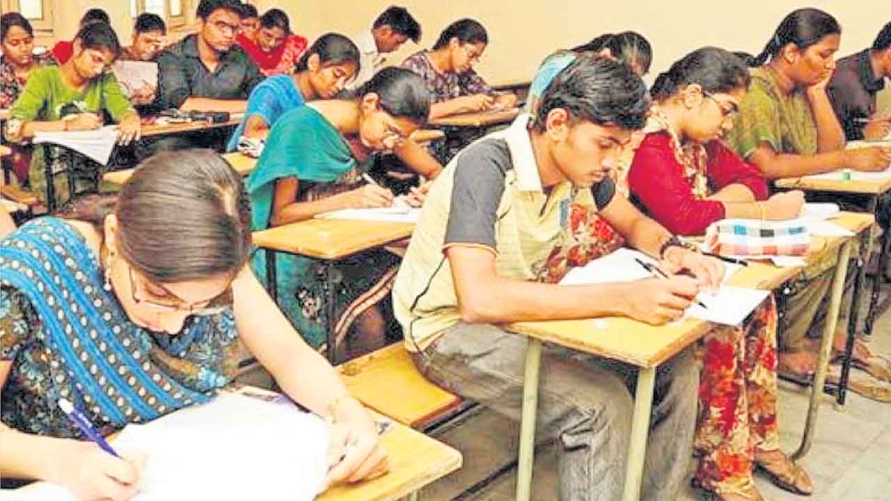 ఏపీలో టెట్‌ ఫలితాలు, డీఎస్సీ పరీక్షల వాయిదా