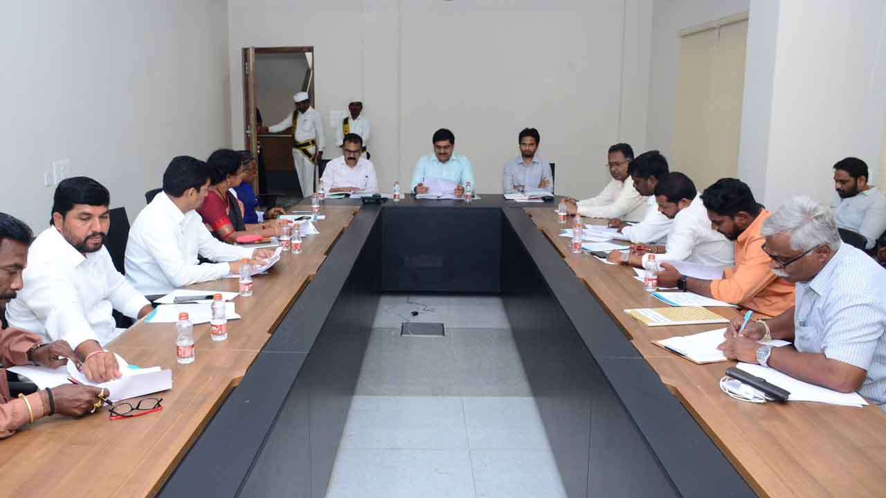 పార్లమెంట్‌ ఎన్నికలకు పకడ్బందీ చర్యలు