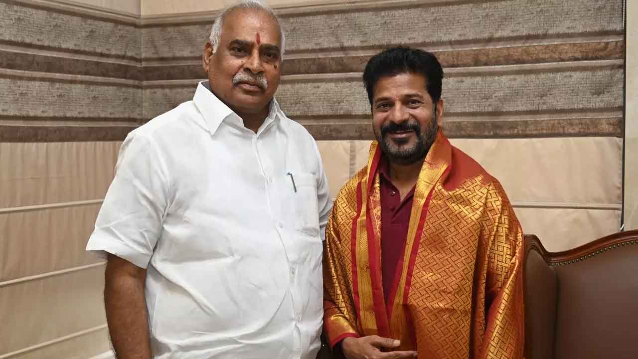 సీఎం రేవంత్‌ను కలిసిన మాజీ ఎమ్మెల్యే కోనప్ప