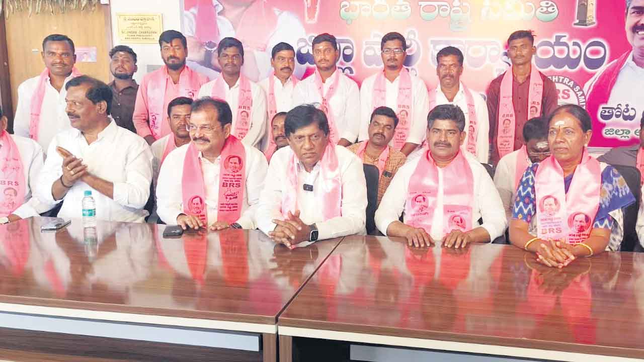 నేతన్న పొట్టగొడితే సహించం