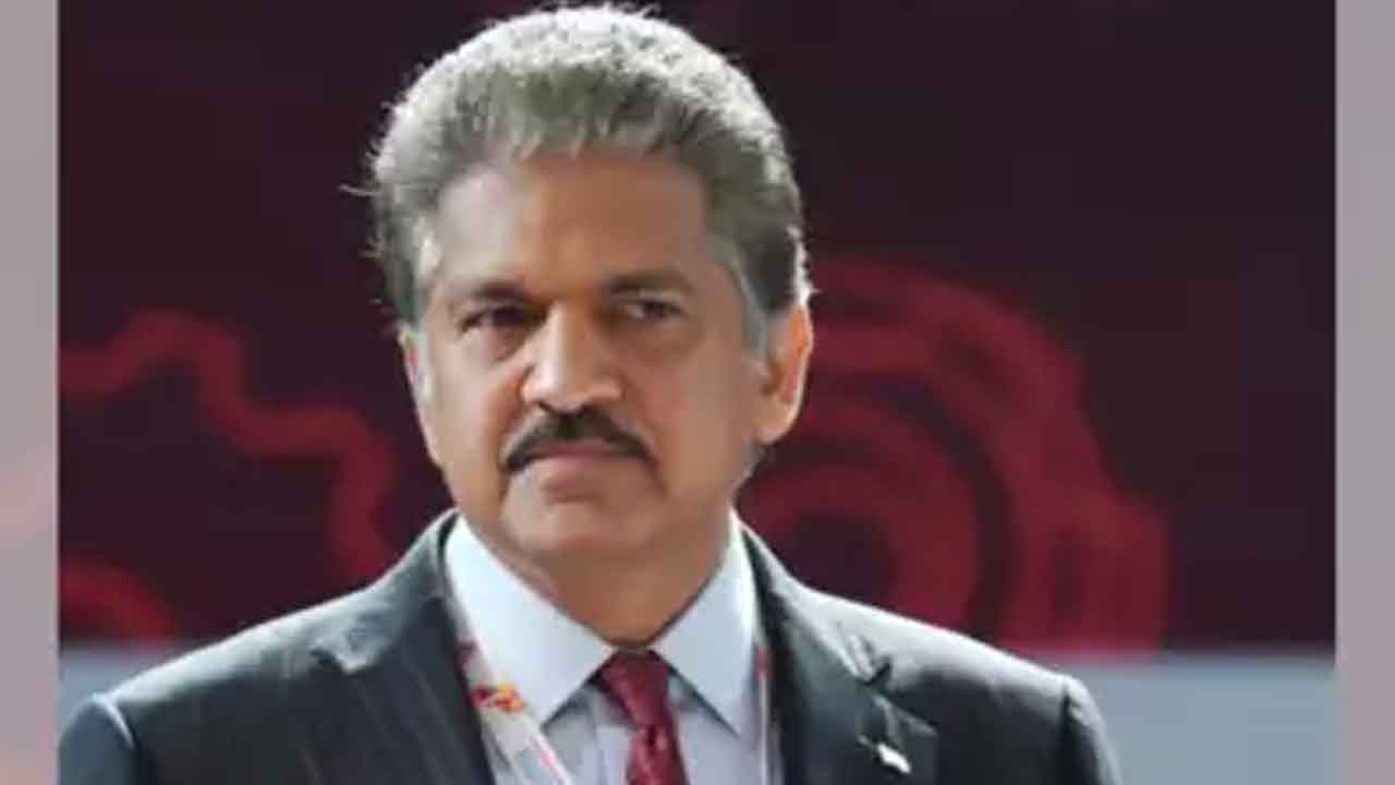 మహీంద్రా వర్సిటీకి 500 కోట్లు