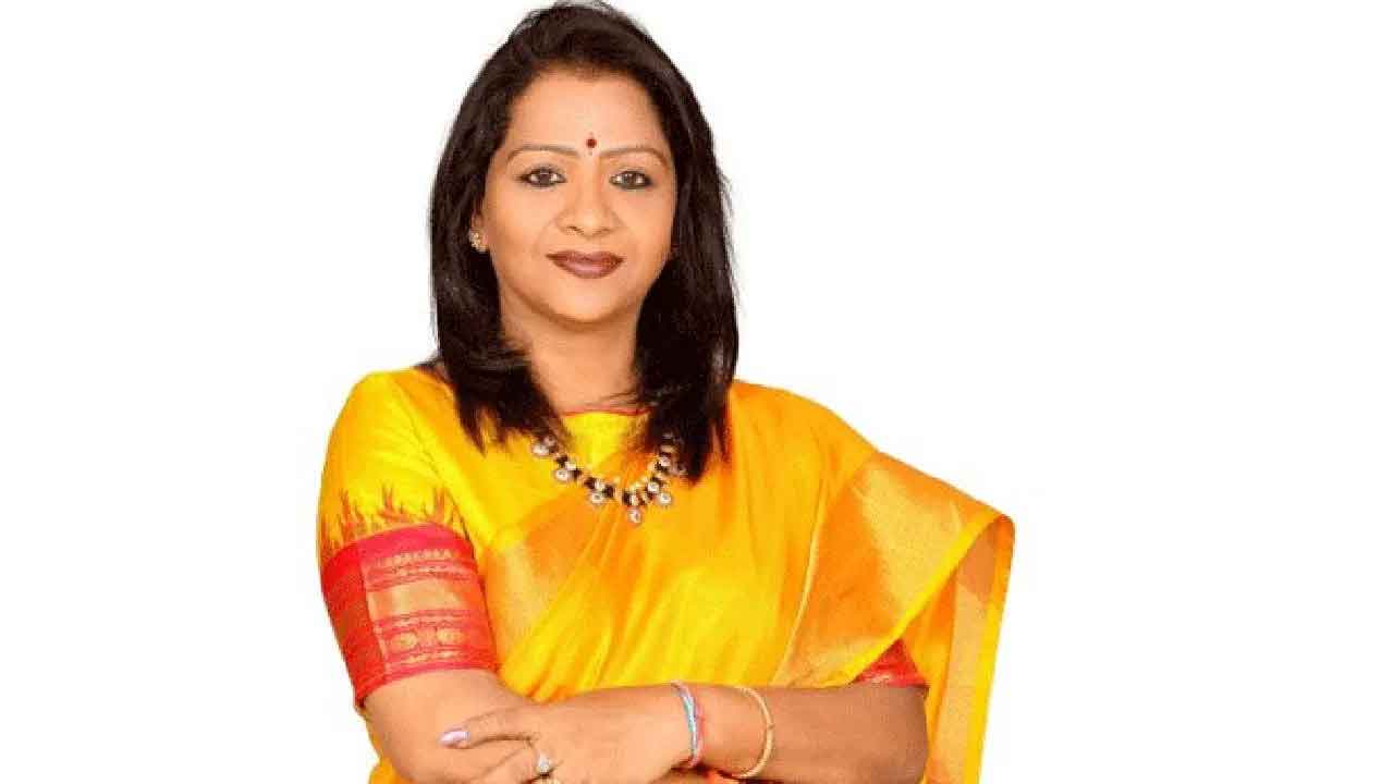 కాంగ్రెస్‌లో చేరిన మేయర్‌ గద్వాల్‌ విజయలక్ష్మి