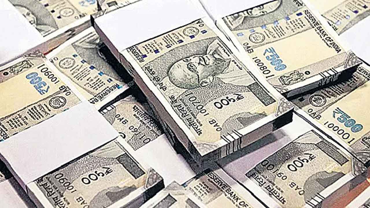 స్కాలర్‌షిప్‌ల దరఖాస్తుకు ఇబ్బందులు