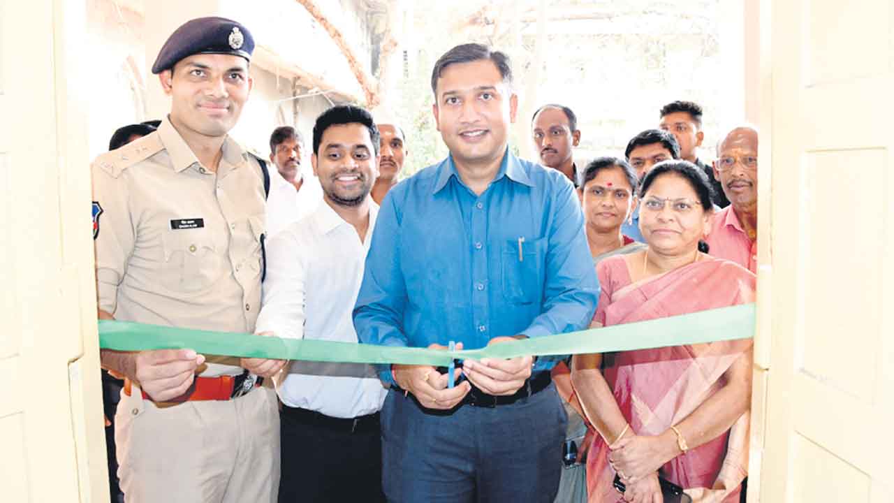 మీడియా సెంటర్‌ ప్రారంభం