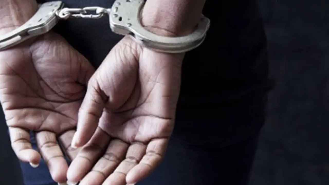 రైలులో ఆభరణాల చోరీ..