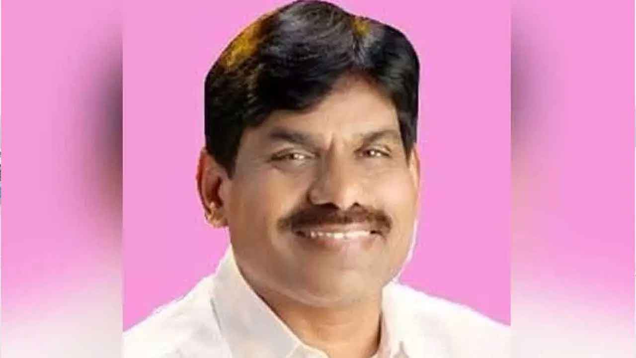 బీఆర్‌ఎస్‌కు ఎంపీ బీబీ పాటిల్‌ రాజీనామా