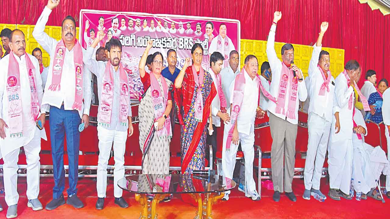 కాంగ్రెస్‌ పాలనలో…కరెంటు పోయింది కరువు వచ్చింది