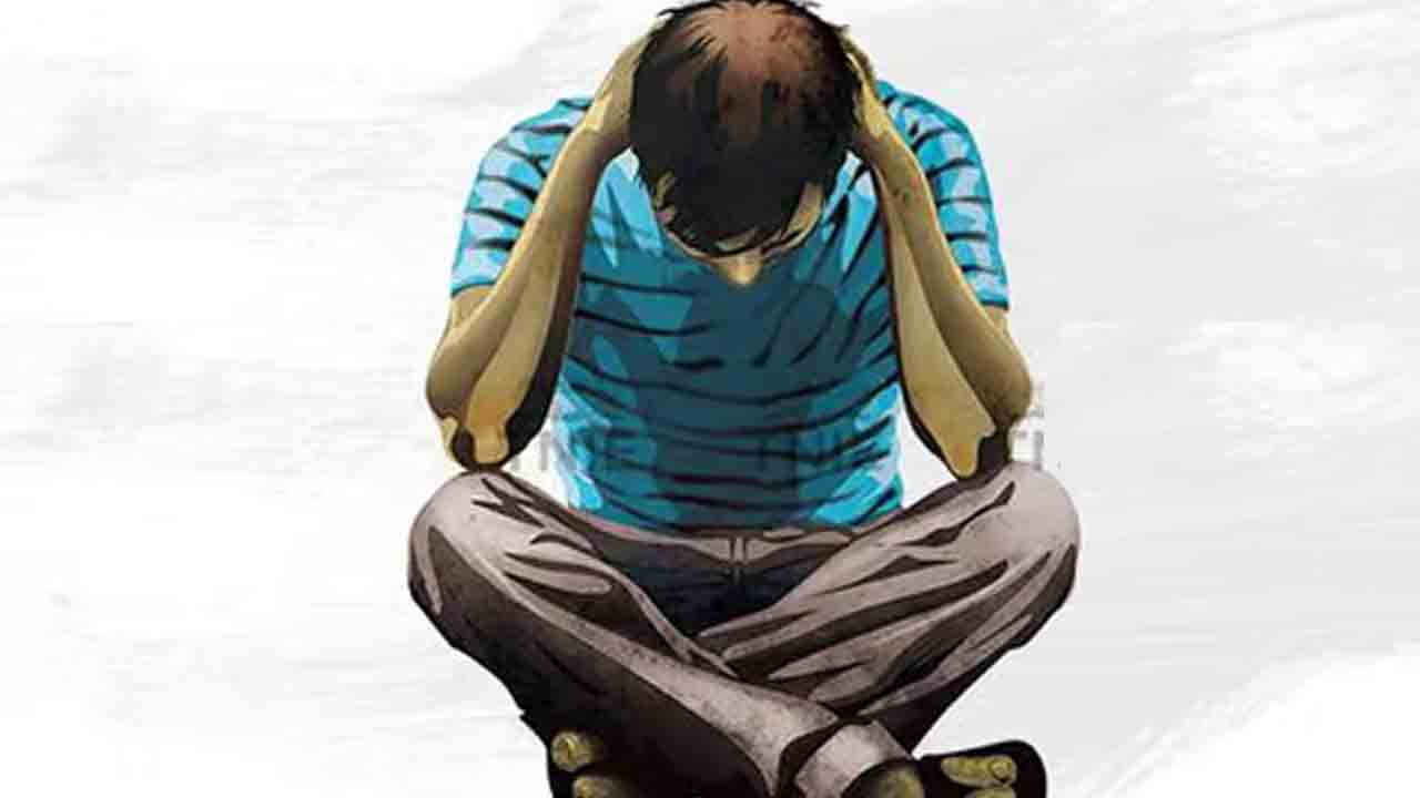 బెట్టింగ్‌లో డబ్బులు పోగొట్టుకొని.. బలవన్మరణం