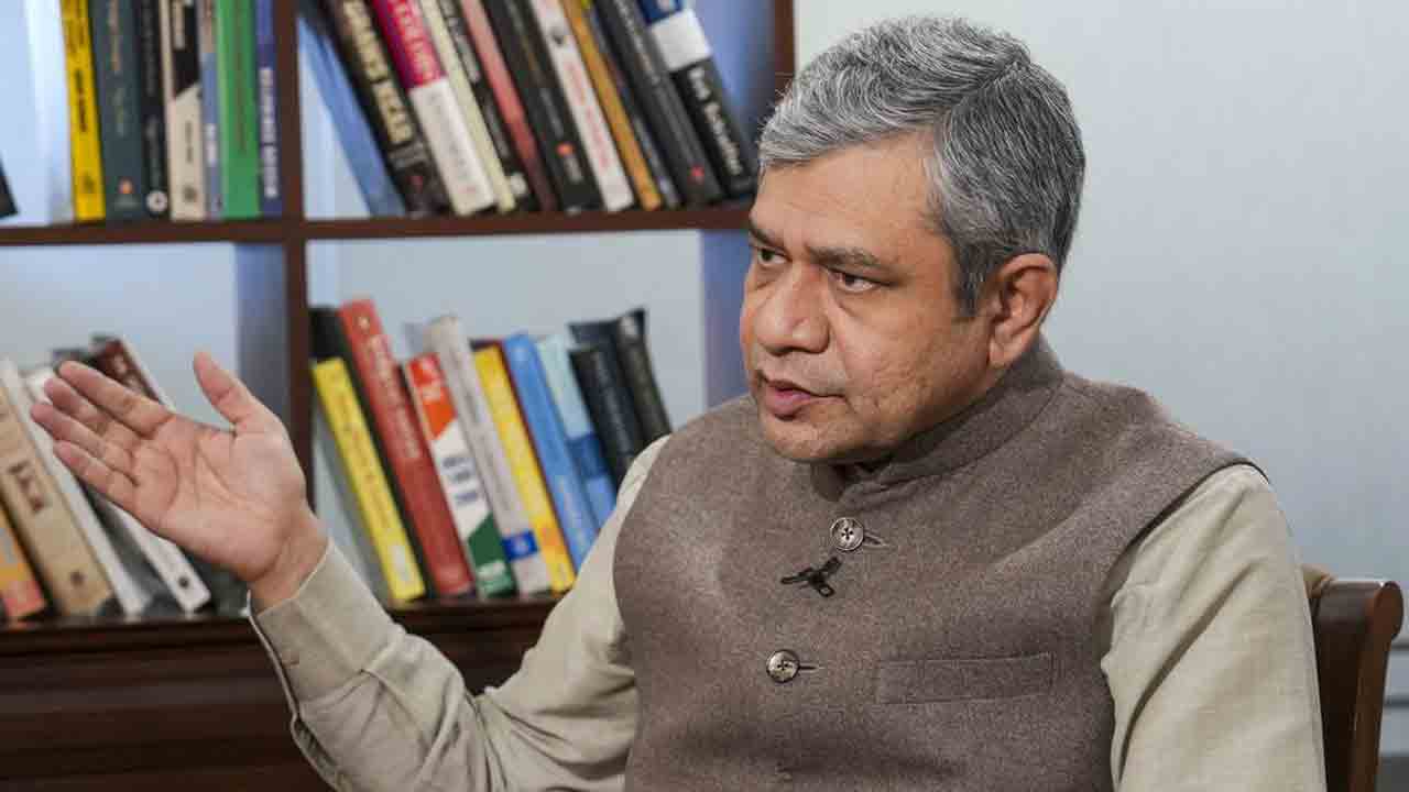 Ashwini Vaishnaw | డీప్‌ఫేక్‌ల నియంత్ర‌ణ‌కు కొత్త చ‌ట్టం.. కేంద్ర మంత్రి అశ్వినీ వైష్ణ‌వ్‌