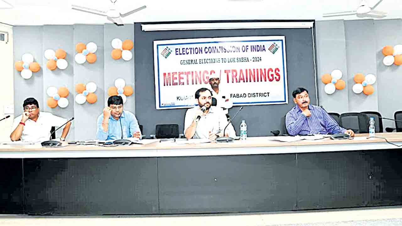 కూలీలకు పని కల్పించాలి