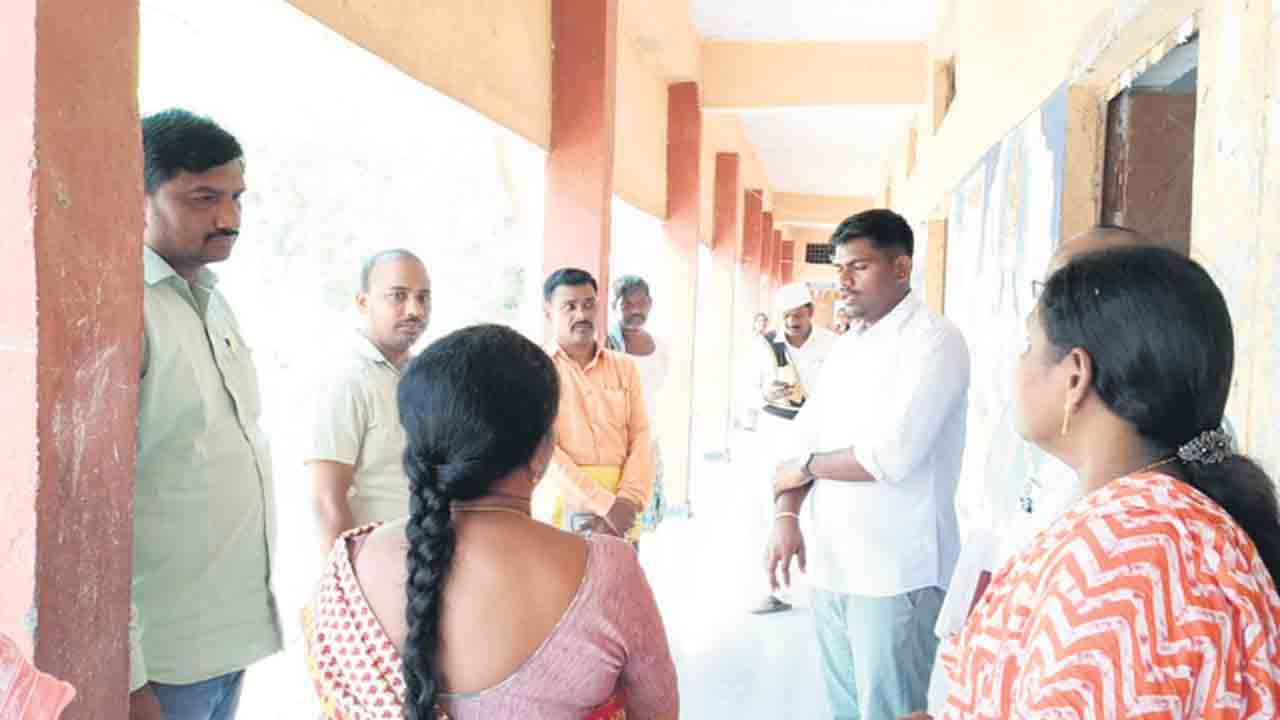 ఓటరు జాబితాలో తప్పులు లేకుండా చూడాలి