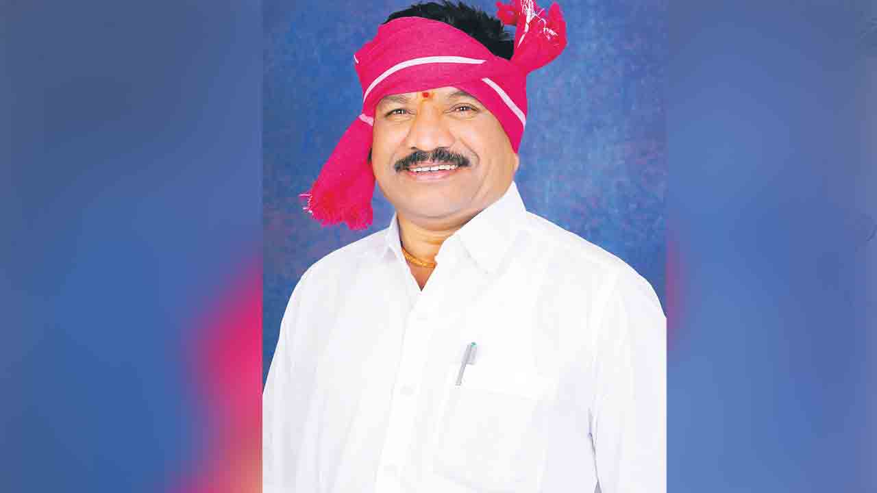 బీఆర్‌ఎస్‌ ఆదిలాబాద్‌ ఎంపీ అభ్యర్థిగా ఆత్రం సక్కు