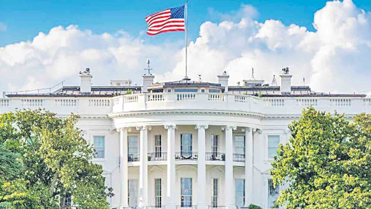 అమెరికా బరిలో ముదివగ్గులే