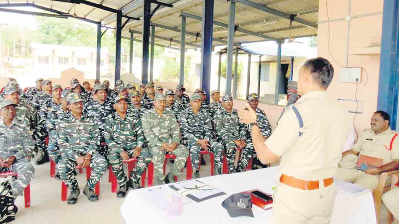 ఎన్నికల వేళ హై అలర్ట్‌