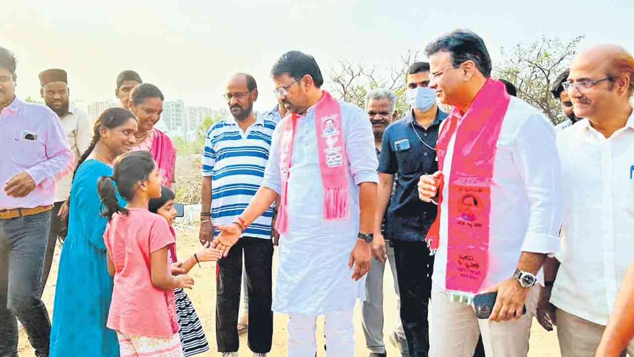 మల్కాజిగిరిలో గులాబీ జెండా ఎగరాలి